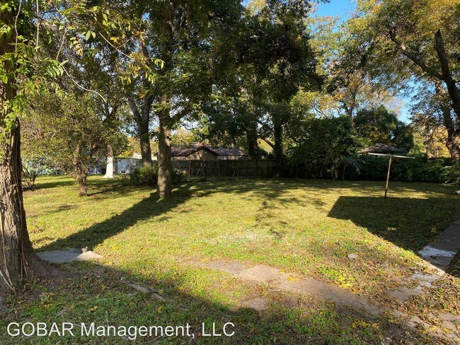 Foto del edificio - 4 br, 2 bath House - 118 Orchard St