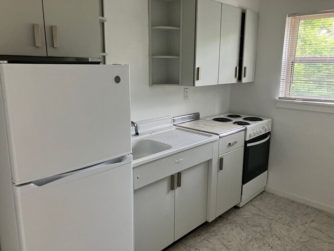 Interior Photo - 3551-3559 Huntington Ave S.