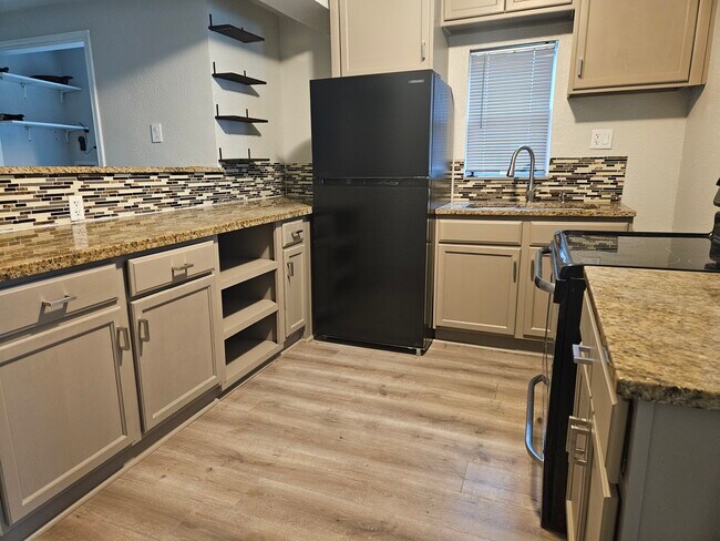 Foto del edificio - 2523 7th Ave N
