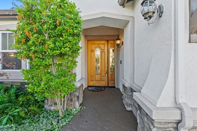 Foto del edificio - Spectacular Canyon-View Single-Level Home in Gated Hillcrest Estates!