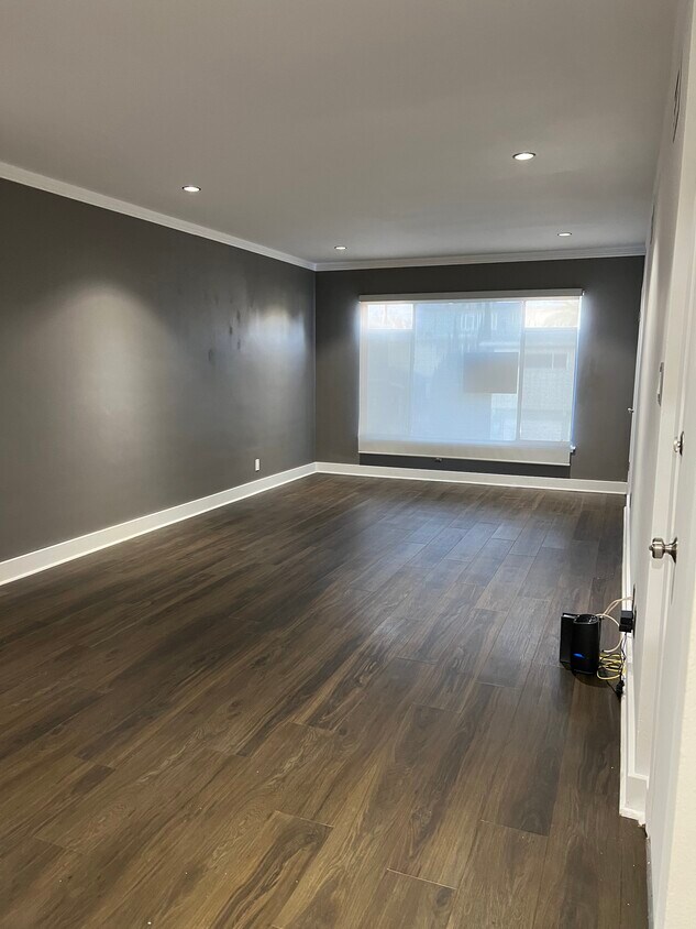 1273 E 1st St Unit 3E, Long Beach, CA 90802 Condo for Rent in Long