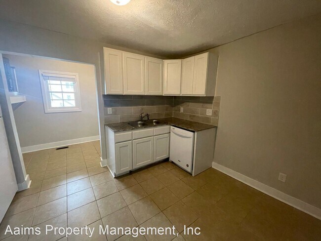 Foto del edificio - 1 br, 1 bath House - 232-D Woodrow Street