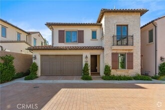 Building Photo - 121 Toretta