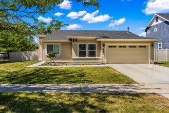 Building Photo - 319 N Baxter Way