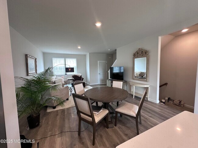 Foto del edificio - 248 Macoun Way