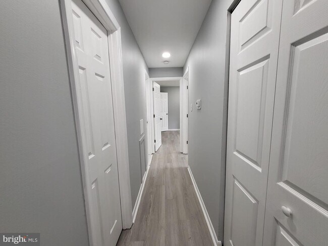Foto del edificio - 11366 Cherry Hill Rd