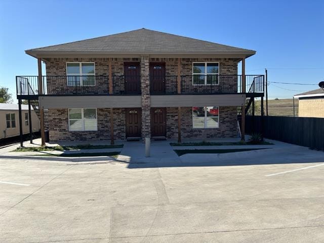 Primary Photo - 108 Arrowhead St