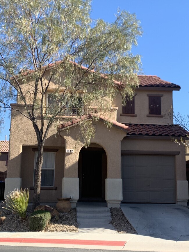 Building Photo - 1142 Paradise Garden Dr