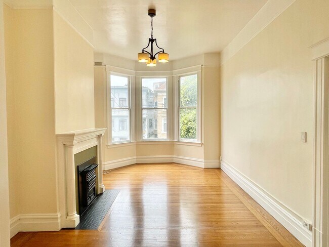Foto del edificio - 3BR/2BA 1,877 SqFt  Condo! Laundry! Parkin...