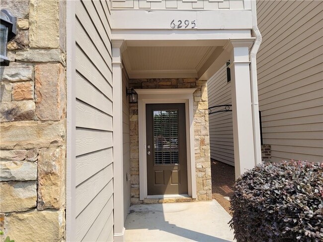 Building Photo - 6295 Crested Moss Dr