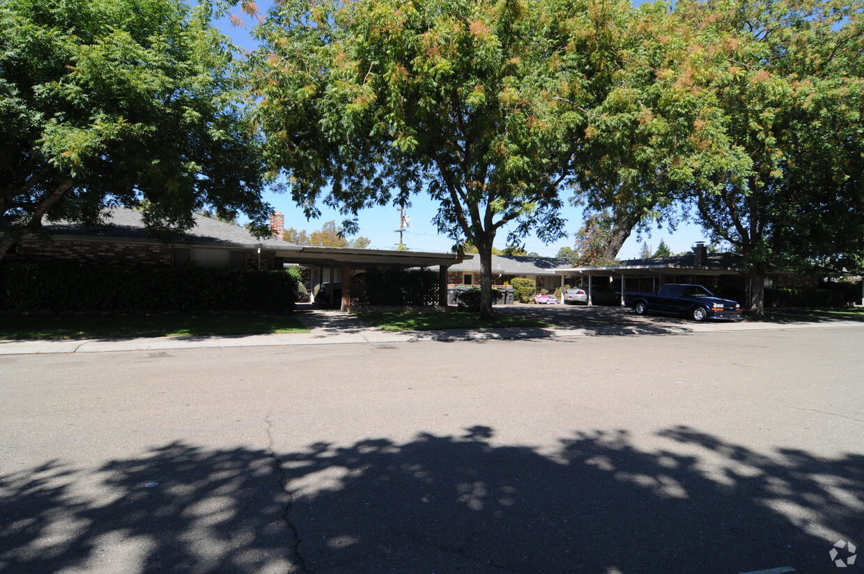 Primary Photo - 7733 Coral Ln