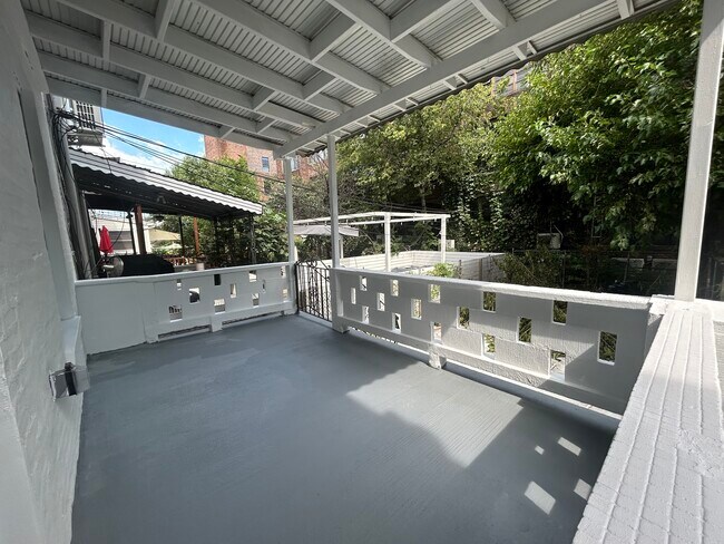 Foto del edificio - 251 45th St