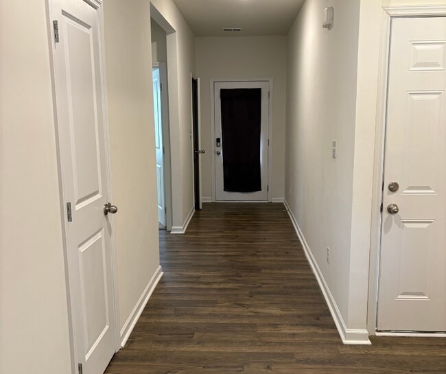 Foto del edificio - 2049 Tournament Dr