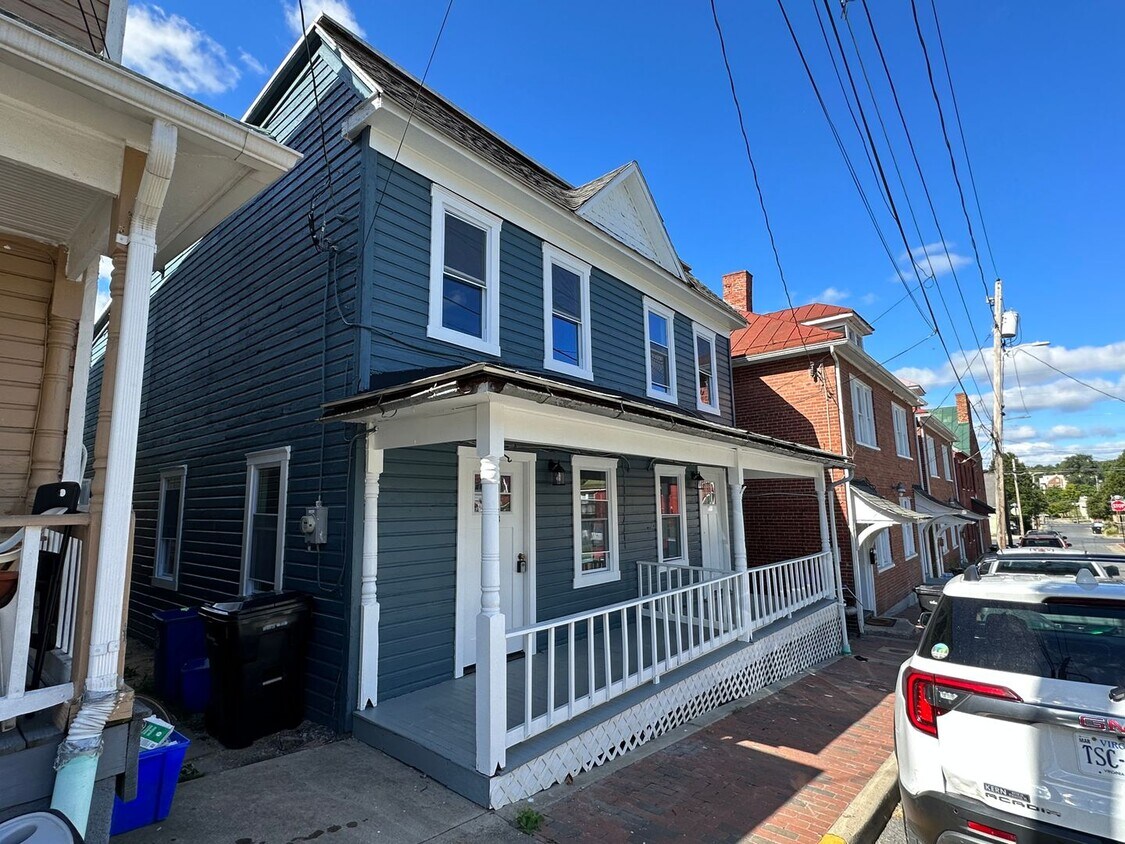 213 Baker St, Winchester, VA 22601 House Rental in Winchester, VA