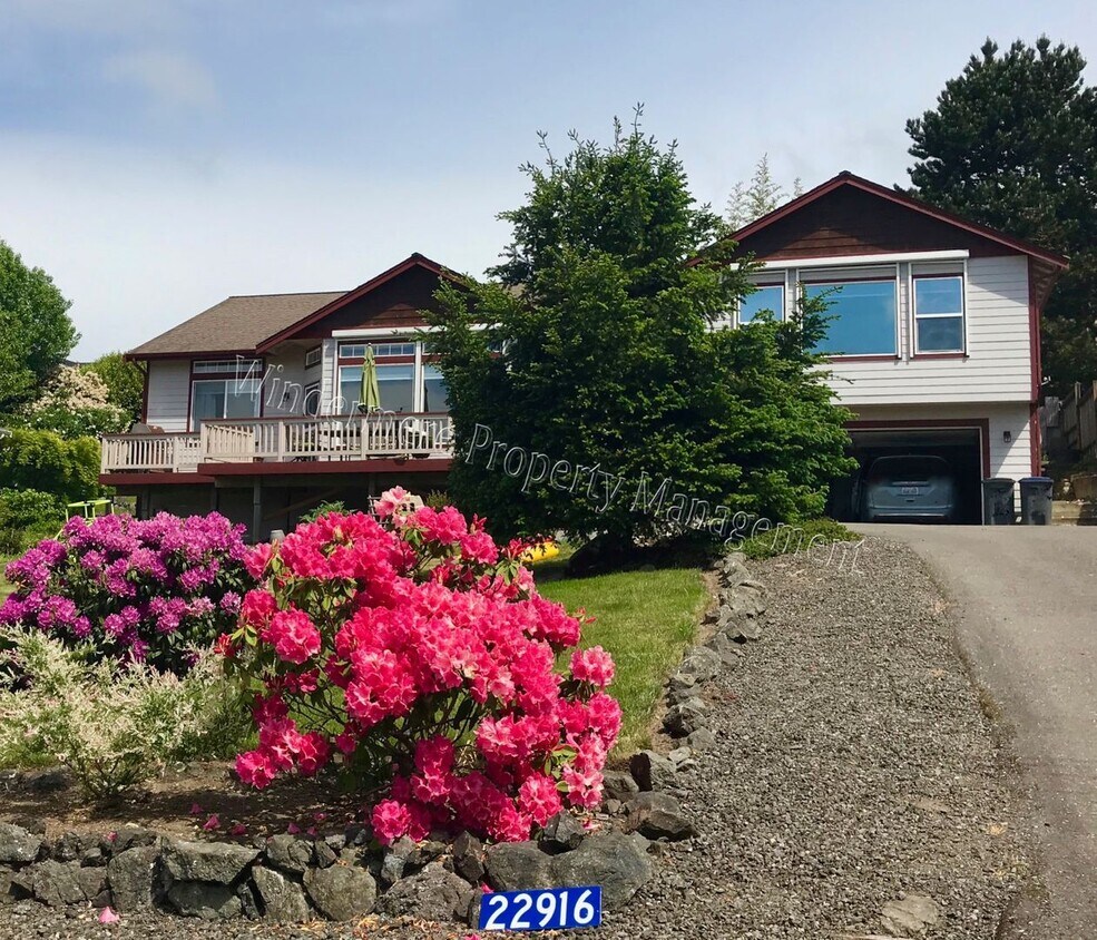 Primary Photo - View Home in Poulsbo
