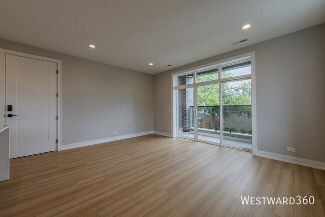 Foto del edificio - 3555 N Neenah Ave