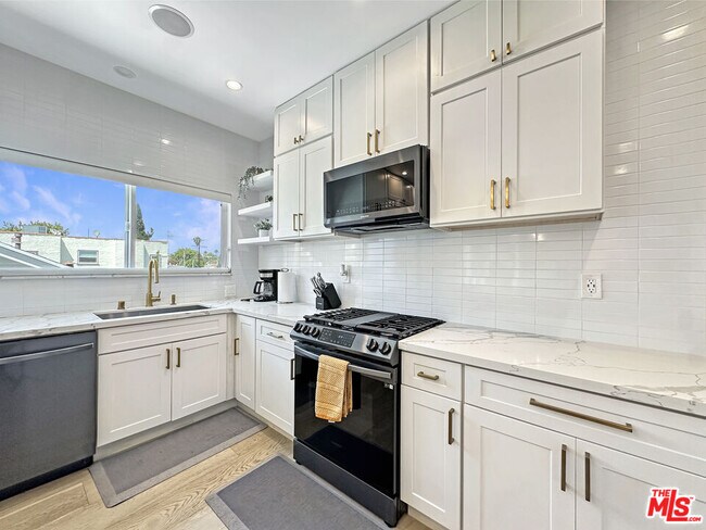 Foto del edificio - 1522 Burnside Ave