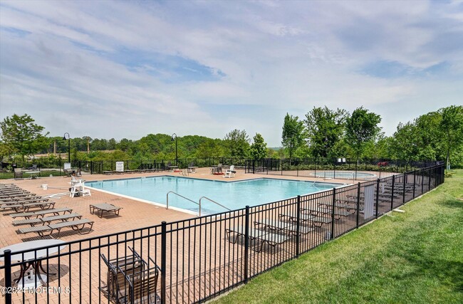 Foto del edificio - 1703 Ridgeview Ct