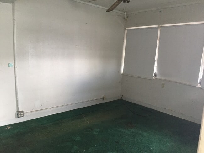 Foto del edificio - Nice 2-1 house by Walmart