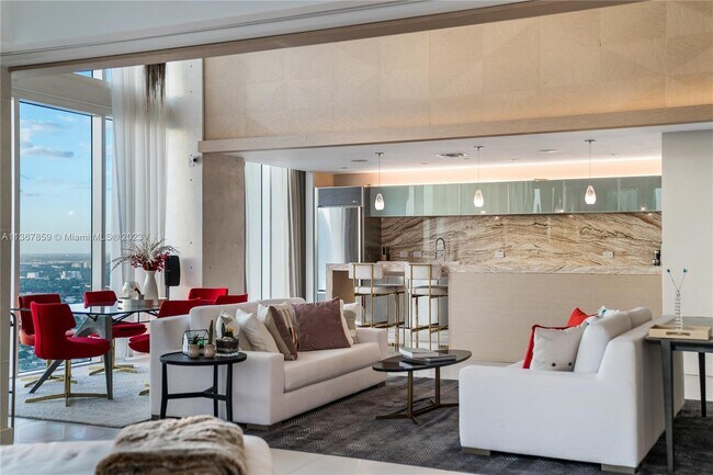 Building Photo - 1040 Biscayne Blvd