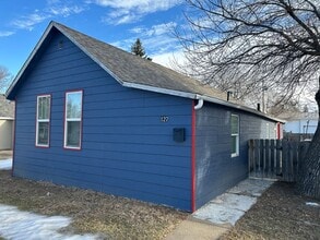 Building Photo - 127 3rd Ave SW