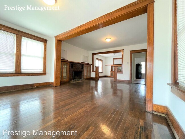 Building Photo - 3 br, 1 bath House - 456 Tyler St