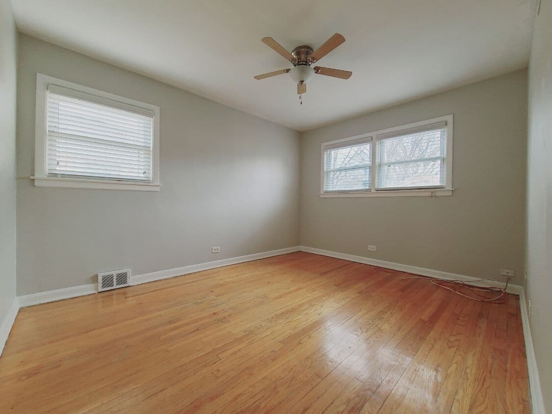 Additional Bedroom - 216 Dodge Ave