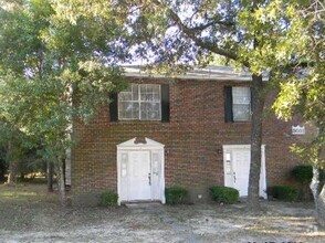 Building Photo - 3031 Belle Meade Dr