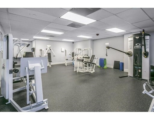 Building Photo - 200 W 8th St