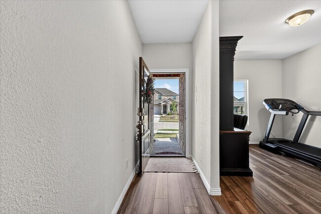 Foto del edificio - 210 Briarwood Ln