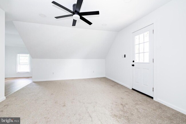 Building Photo - 129 5th Ave