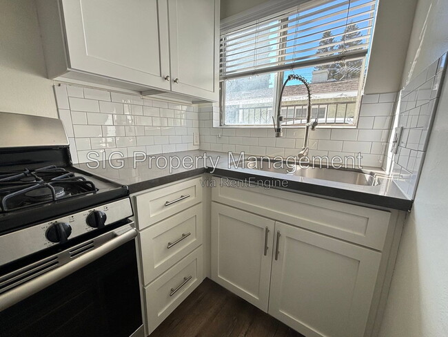 Building Photo - 311 Griswold Ave