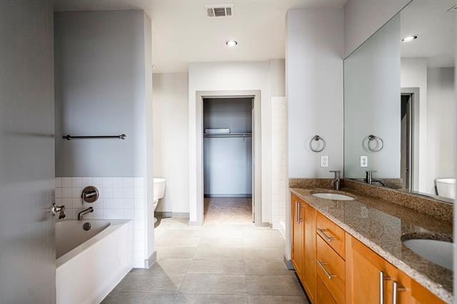 Building Photo - 817 Matisse Dr