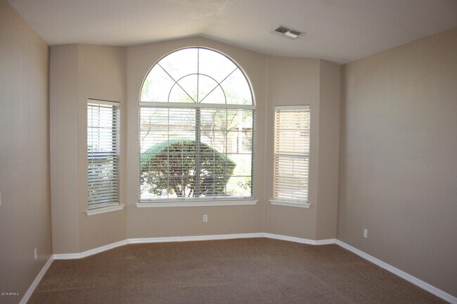 Building Photo - 4327 E Morning Vista Ln