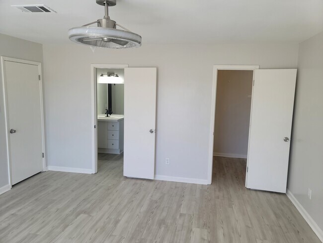 Foto del edificio - 3429 Malabar Rd