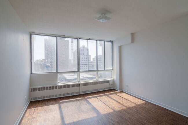 Photo du bâtiment - 1975 Maisonneuve Blvd W