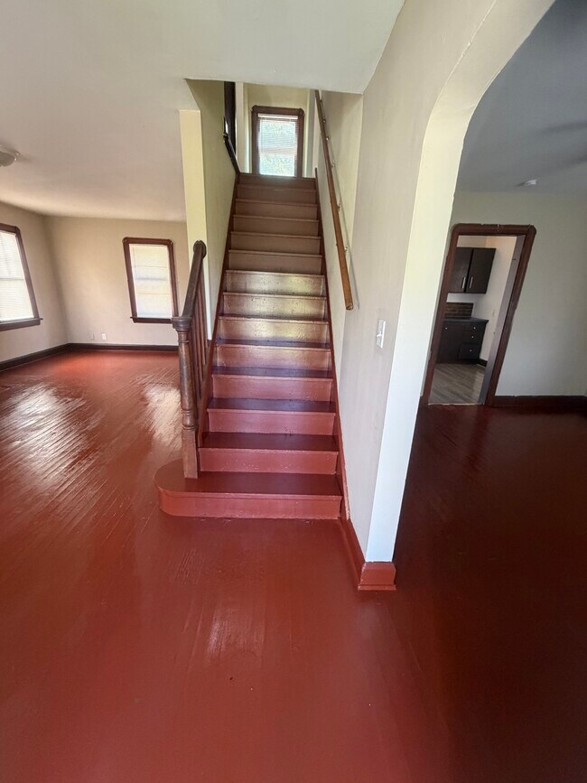 Foto del edificio - 35 W Ravenwood Ave