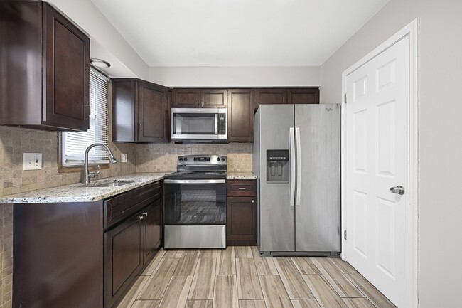 Building Photo - 51611 Mound Rd