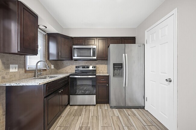 Foto del edificio - 51623 Mound Rd