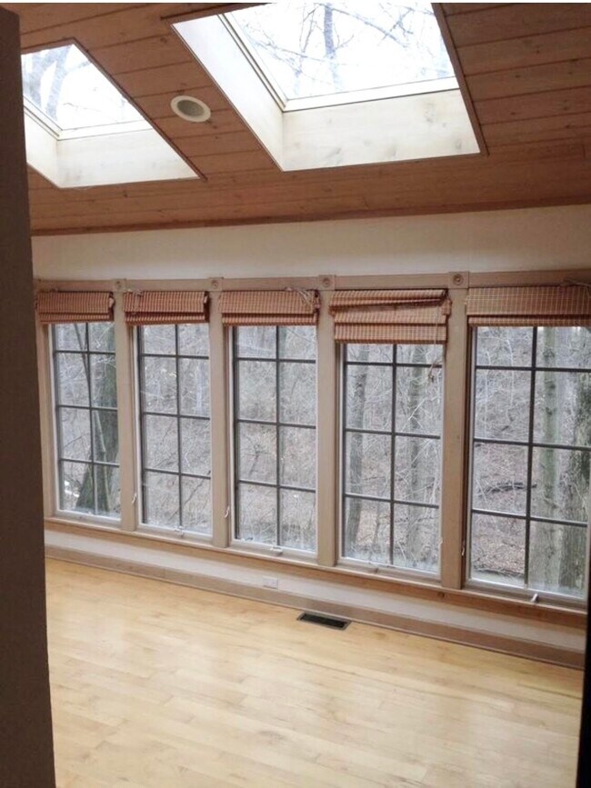 Foto del edificio - 954 Dean Ave