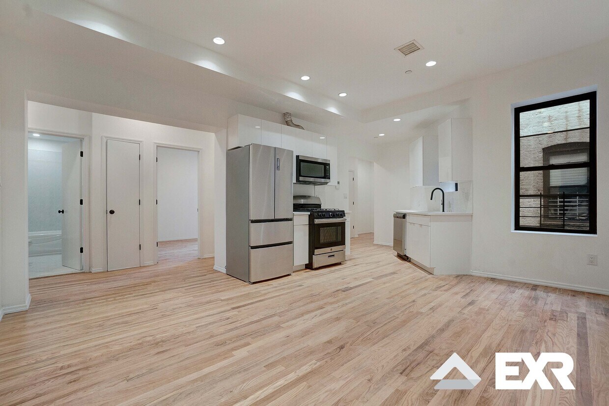 Foto principal - 693 Madison St
