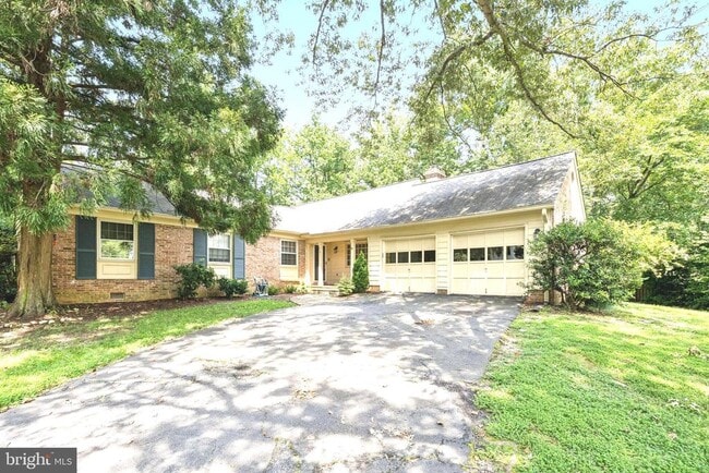 Building Photo - 3714 Carriage House Ct