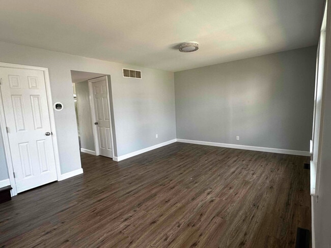Building Photo - 1531 Harford Square Dr
