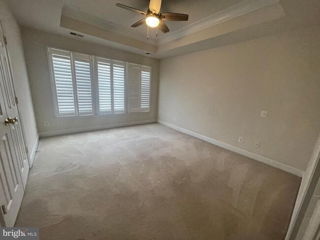 Building Photo - 5996 Grand Pavilion Way