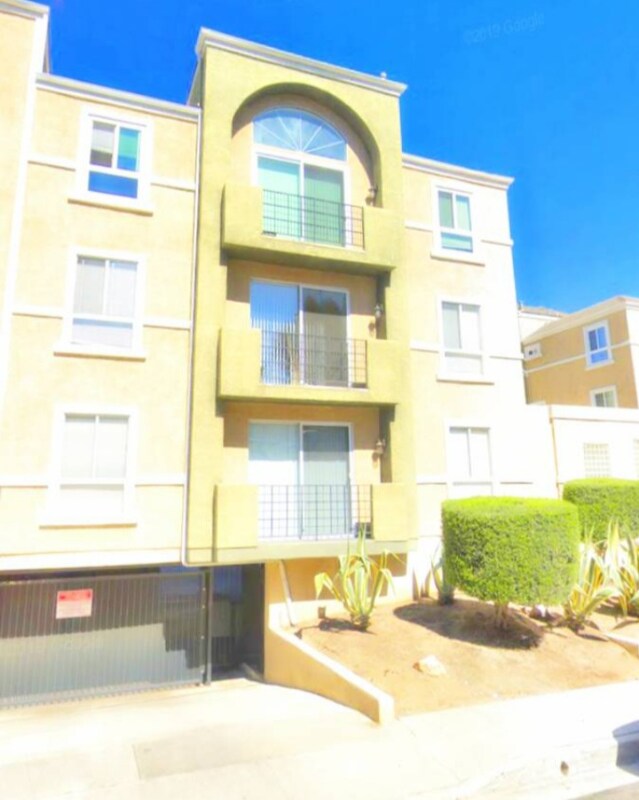 Building Photo - 22859 Del Valle St