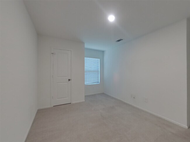 Foto del edificio - 17527 Grand Fir Ln