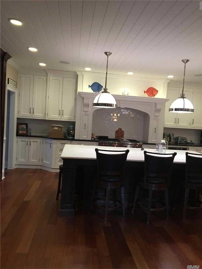 Foto del edificio - 1725 Bay Blvd