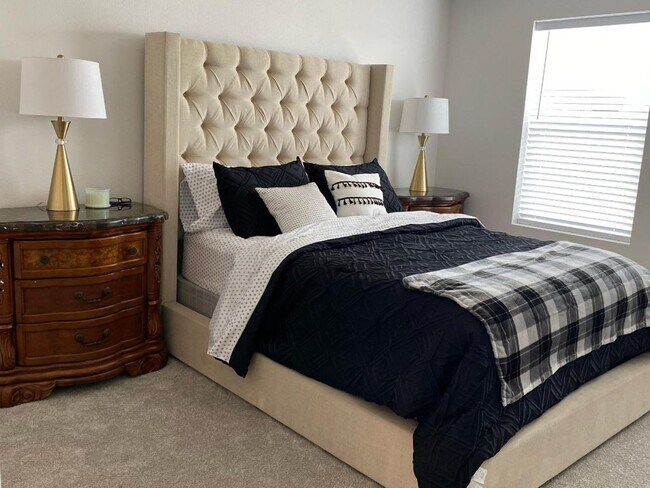 Foto del edificio - Half Off First Months Rent!- Unfurnished H...