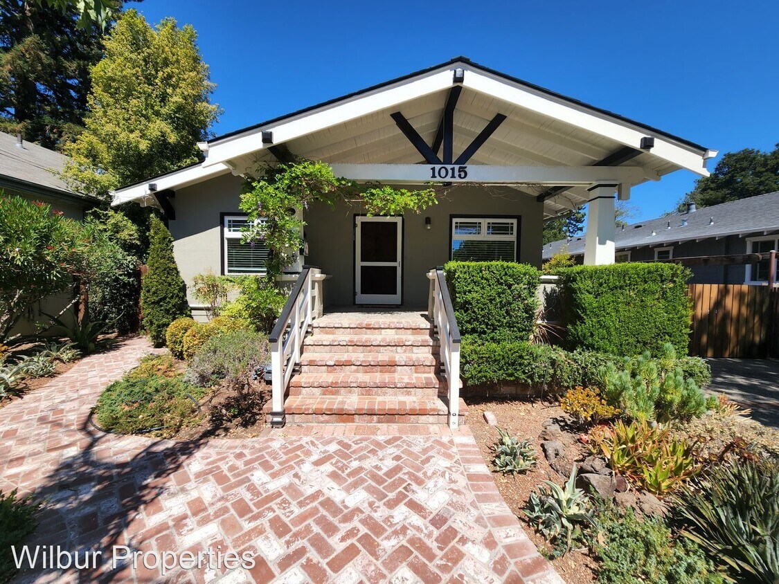 Primary Photo - 4 br, 4 bath House - 1015 High Street