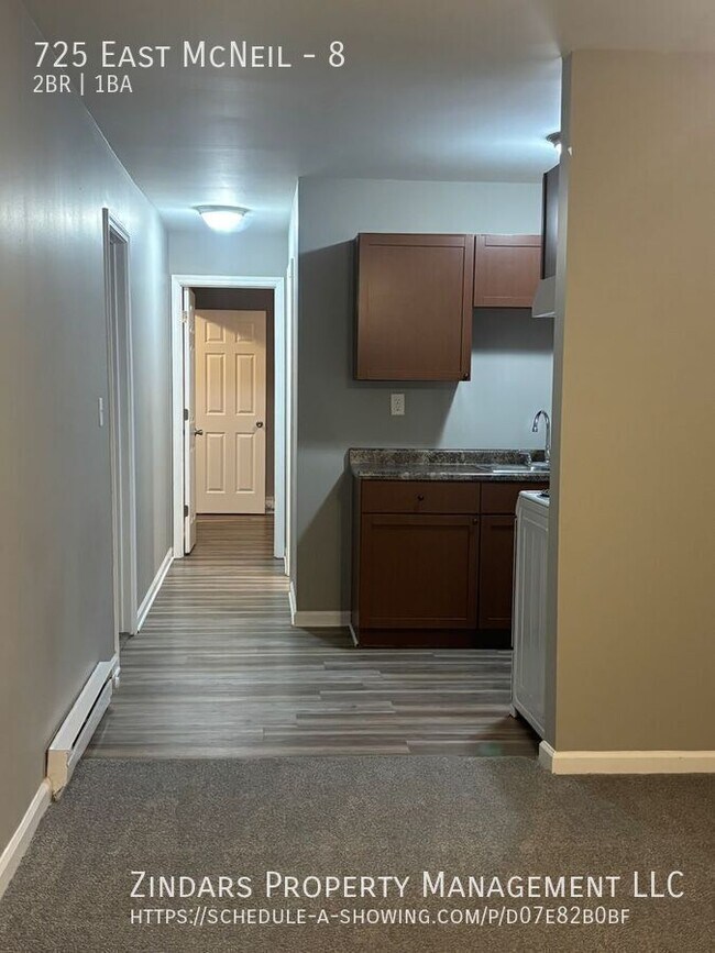 Foto del edificio - 725 East McNeil-8